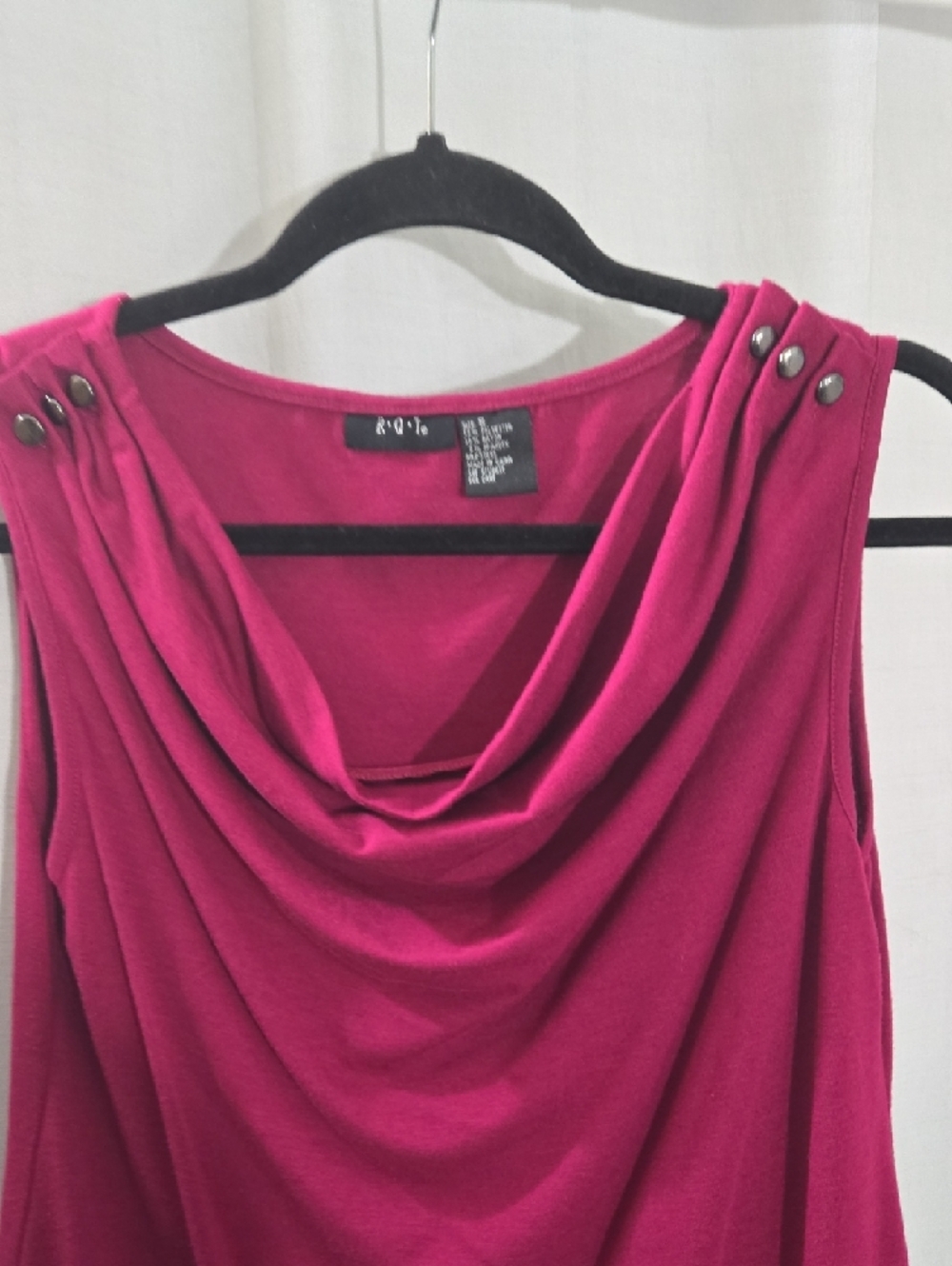 Sleeveless Draped Cowl Neck Tank in Berry - Picture 4 of 7